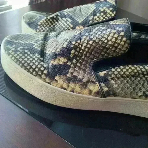 Michael Kors Slip on Sneakers snake print size 9 - Picture 8 of 16
